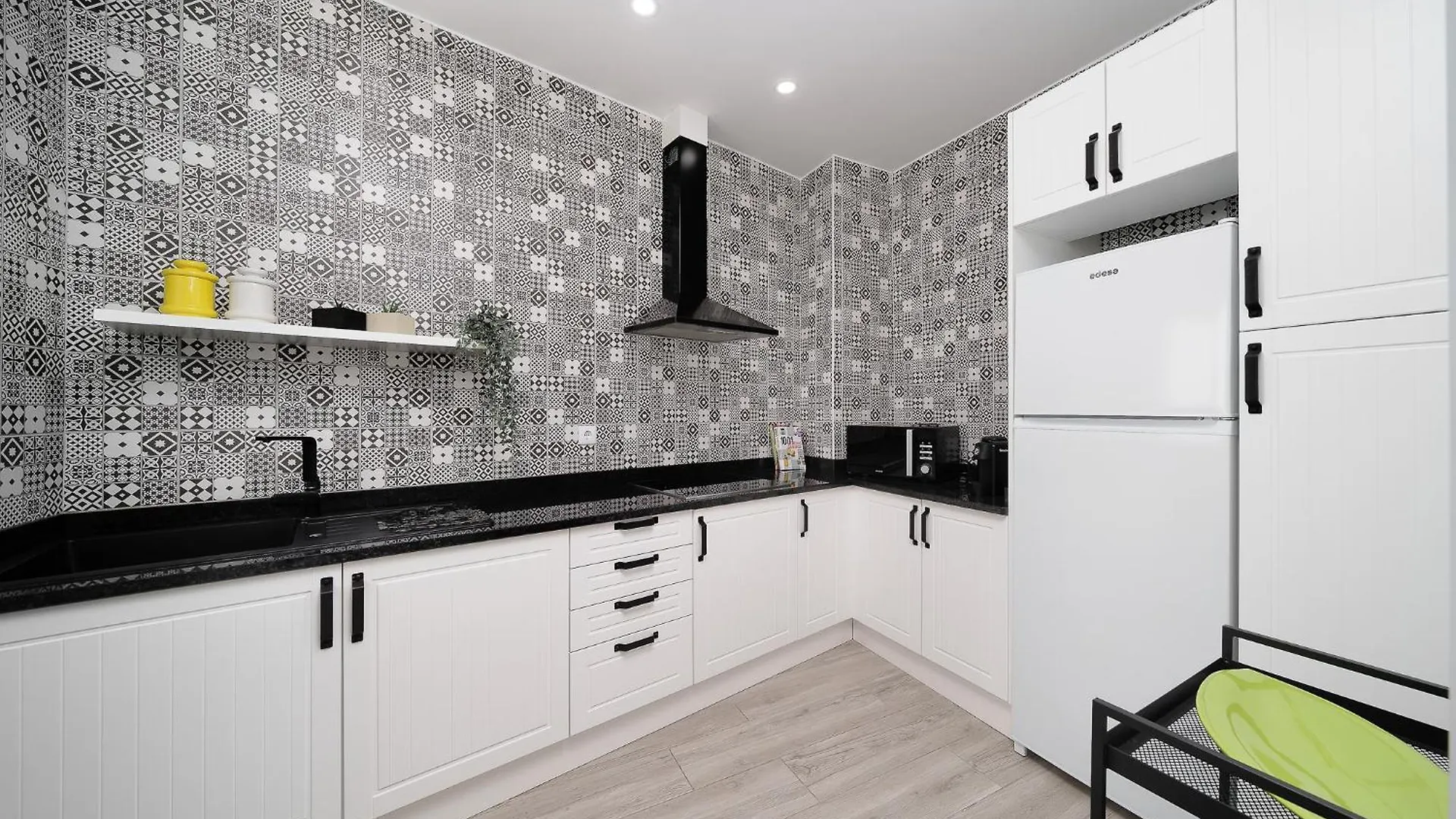 Spacious Stylish Apartment Portimao